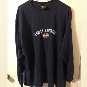 Harley-Davidson long sleeve I’m more testing out how this all poshmark works